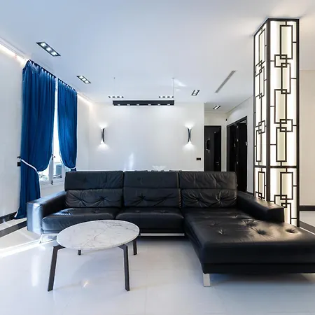 110 M2 Golden Square, Renovated, 20metres Croisette, Parking Private * Cannes